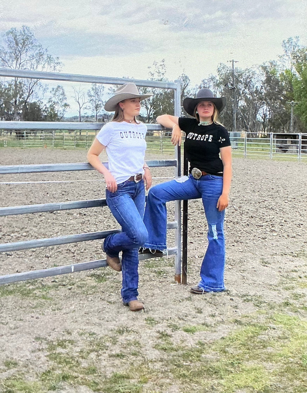 Outrope signature tee ladies