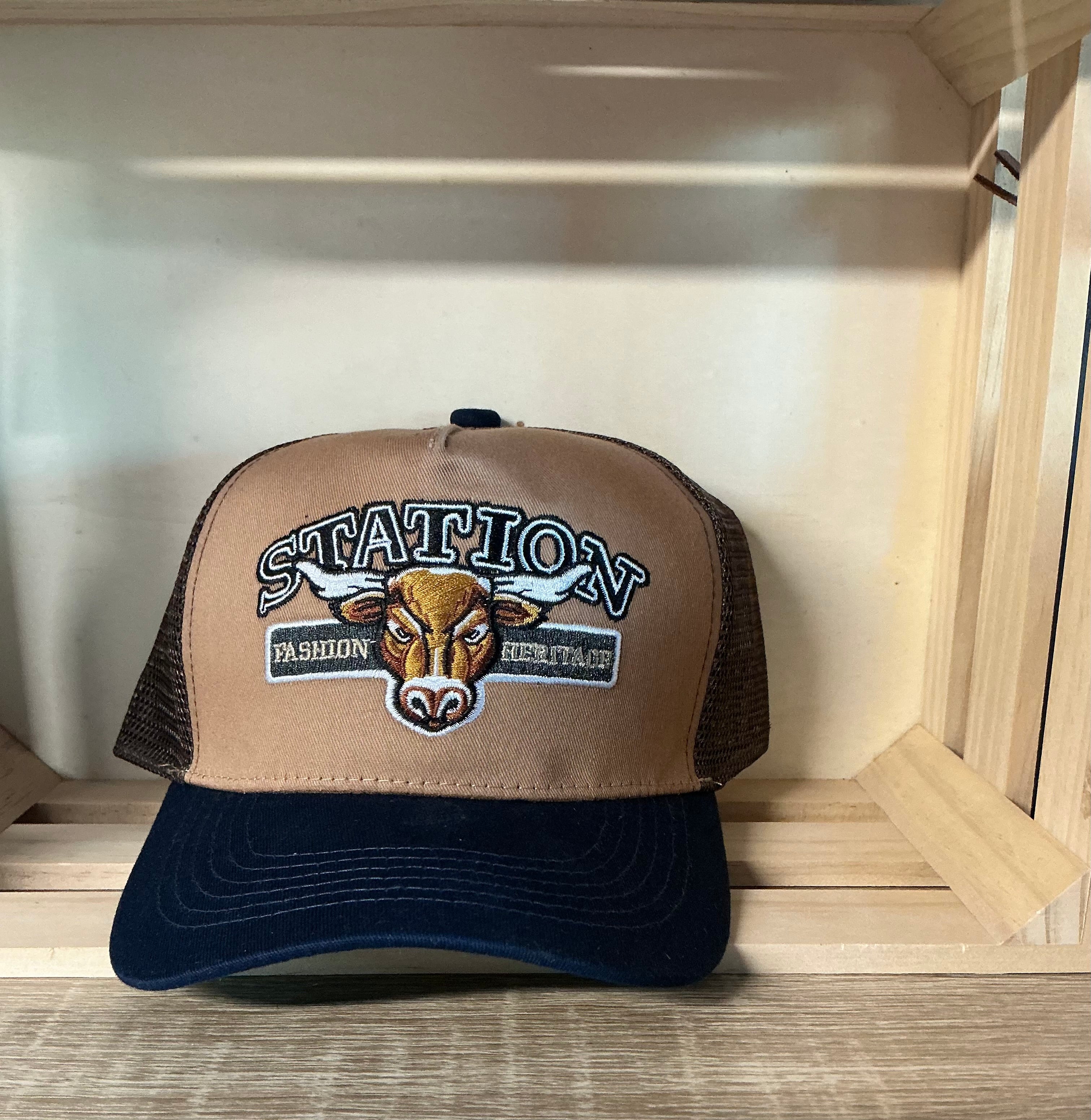 Longhorn station cap