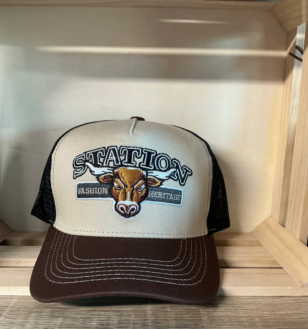 Longhorn station cap