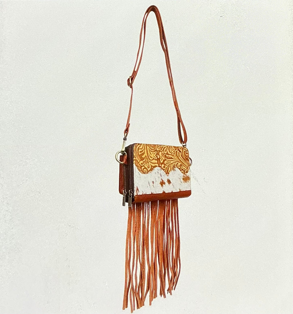 Tassel wallet/ over the shoulder