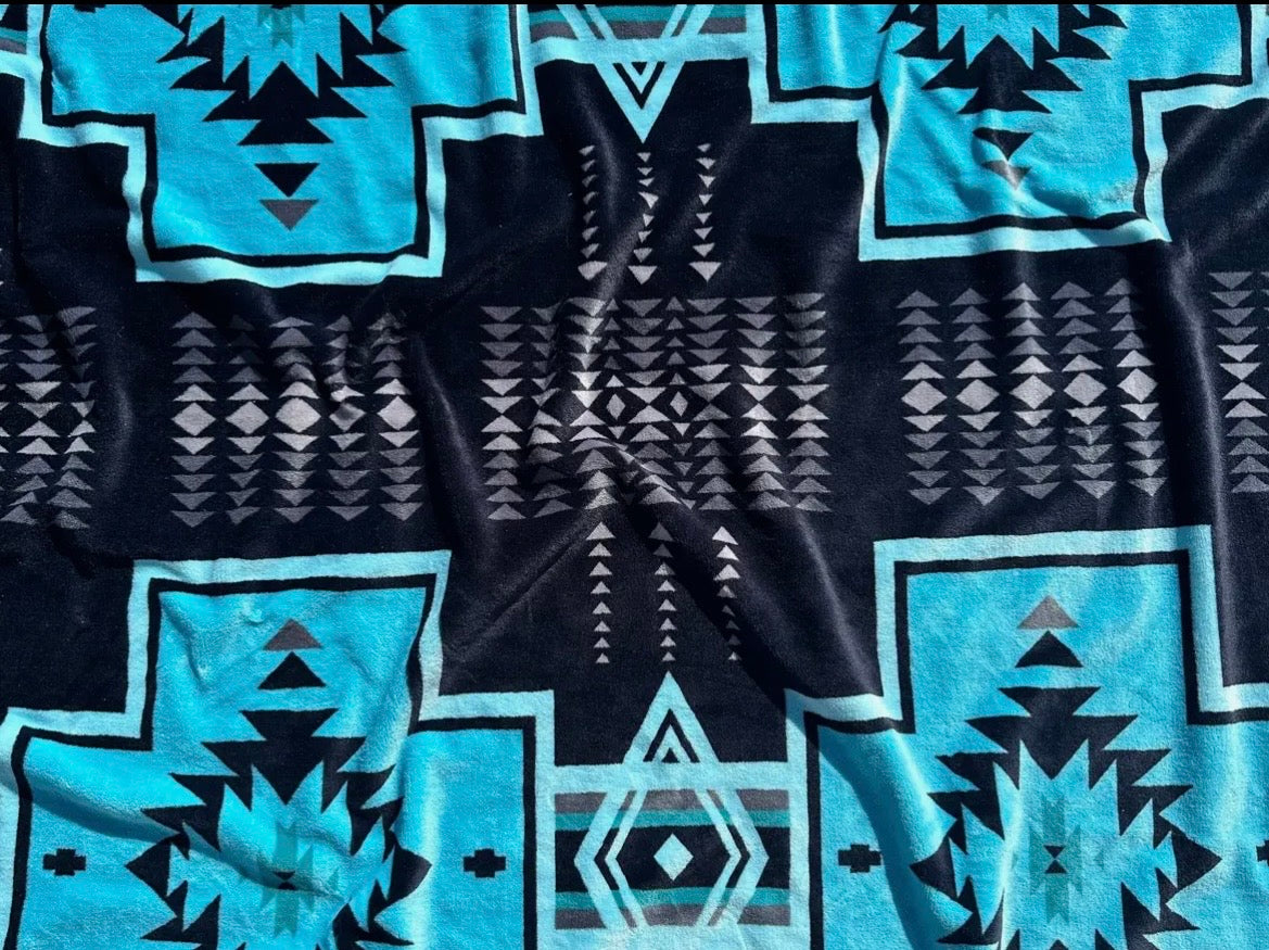 King super plush blue Aztec